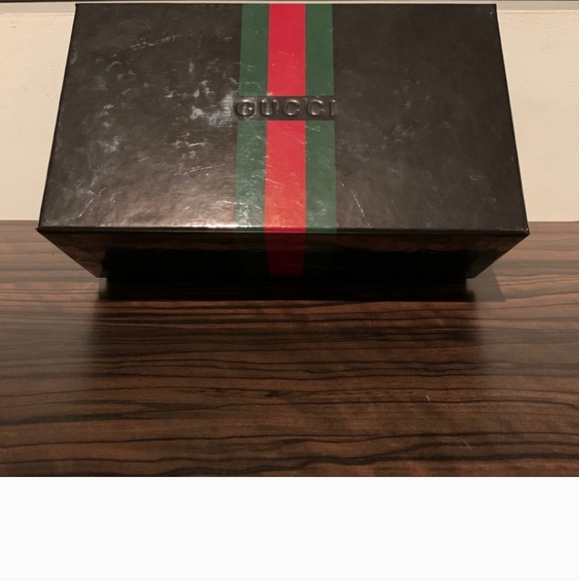 Authentic GUCCI SKI GOGGLESsoon.- No scratches, no scuffs. EXCELLENT CONDITION. - Picture 5 of 10
